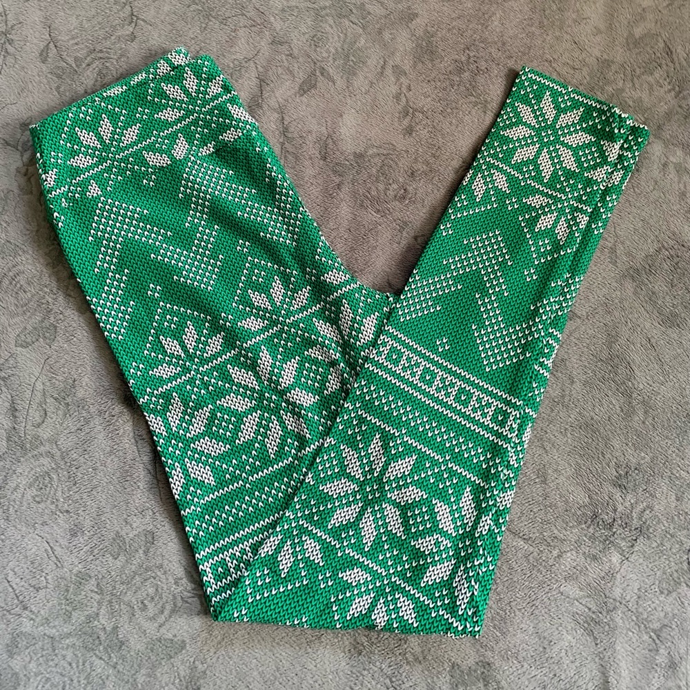 LuLaRoe OS Holiday ‘Knit’ Pattern Leggings